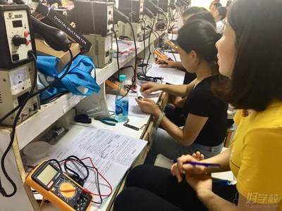 深圳蘋(píng)果維修VIP培訓(xùn)班 掌握通訊設(shè)備修理的專(zhuān)業(yè)技能